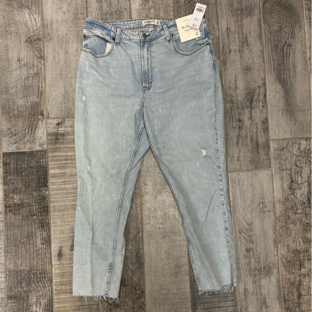 Abercrombie & Fitch Curve Love 32